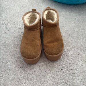 UGG Ultra Mini II Platform boots in chestnut